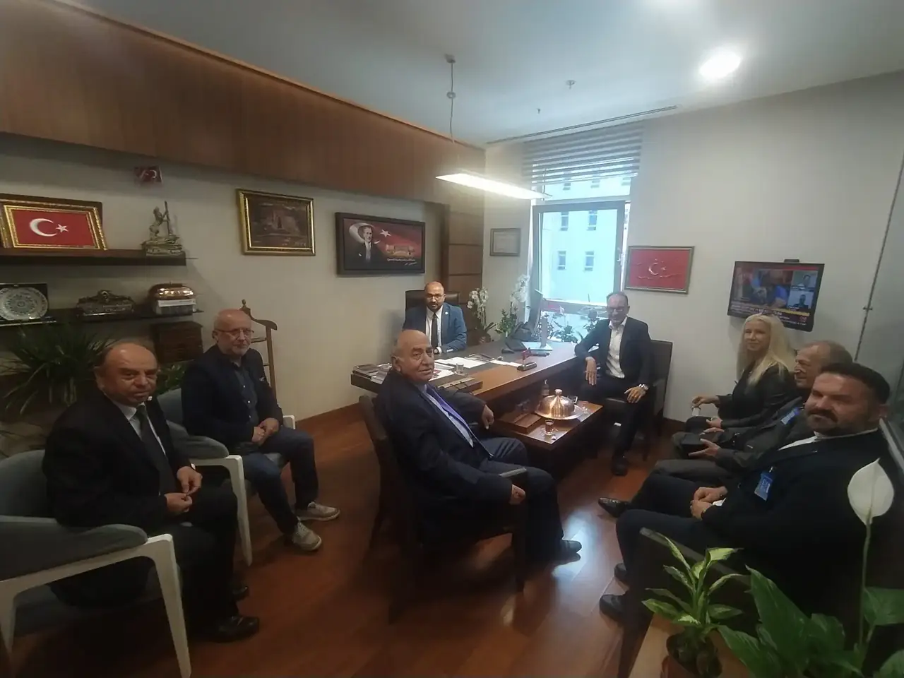 Anadolu Kırsal Kalkınma Platformu TBMM'de Kahramanmaraş Milletvekili Prof.Dr.Mehmet Şahin'i ziyaret etti.