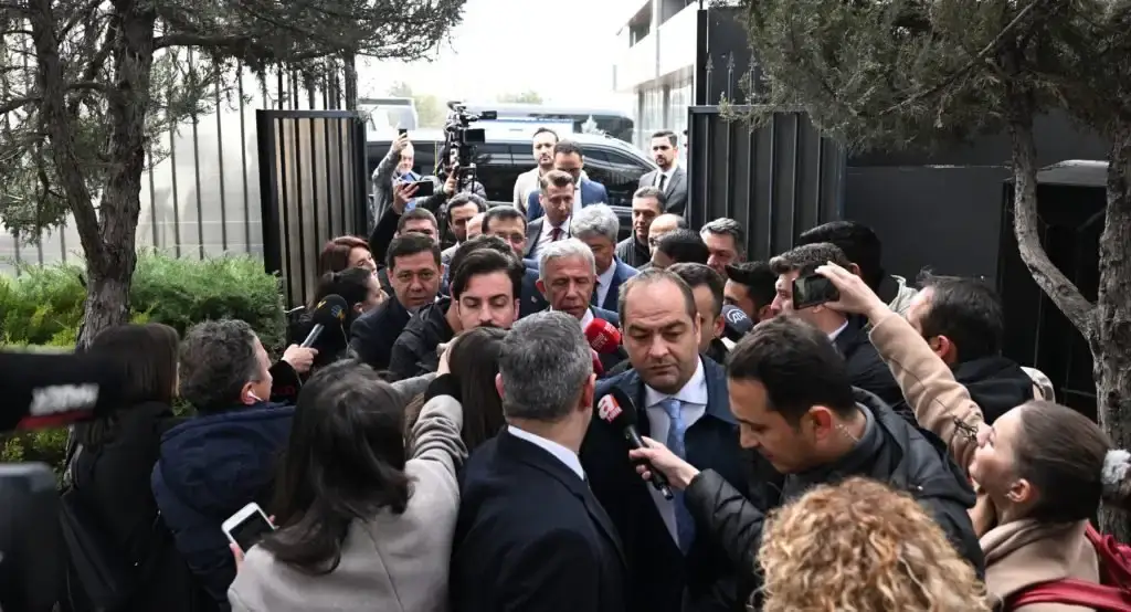 İMAMOĞLU VE YAVAŞ İYİ PARTİ'YE GELDİ!