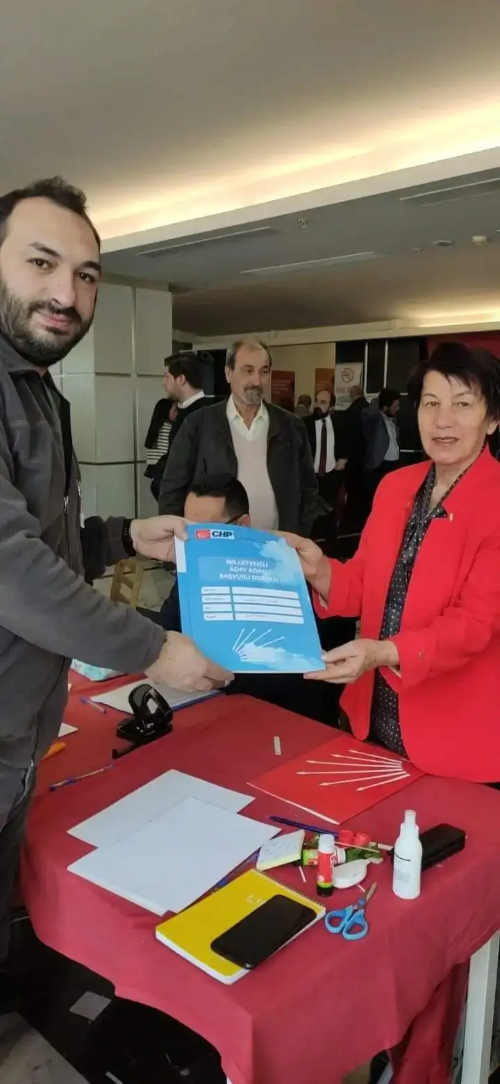 Suna Kerimoğlu aday adaylık başvurusunu yaptı Eczacı Suna Kerimoğlu CHP Ankara 2.Bölge aday adaylık başvurusunu yaptı.
