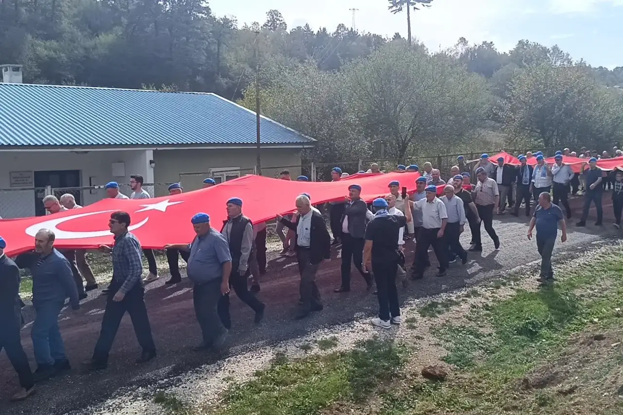 Komandolar Bilecikli şehit ailesini unutmadı.