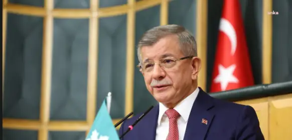 Ahmet Davutoğlu hakkında "Cumhurbaşkanına hakaret" (TCK 299/1) suçlamasıyla resmi bir soruşturma başlattı.